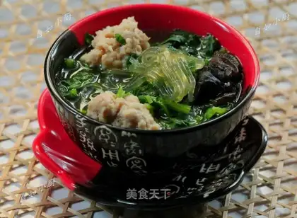Spinachball soup