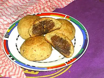 Rose Cloud Leg Mooncake