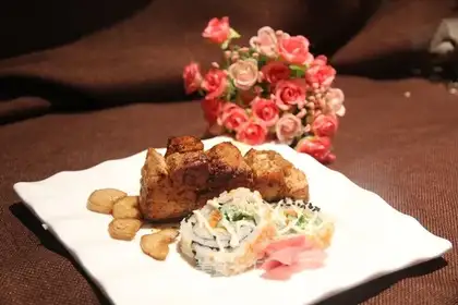 A salmon with lemon juice