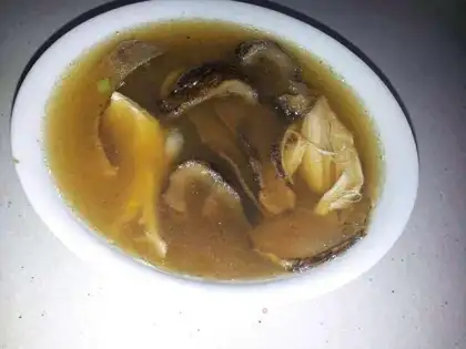 Sea cucumber chicken soup