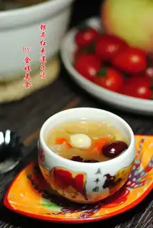 Silver-eared red-tree soup