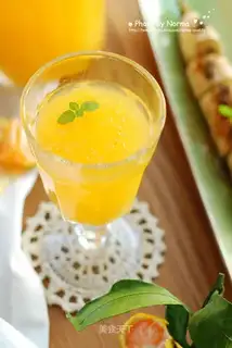 Fruit gravy orange juice