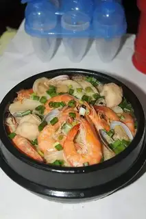 Stone pot seafood fan