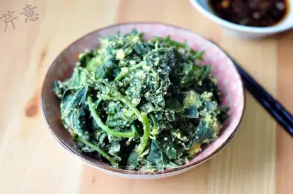 Steam melon leaves