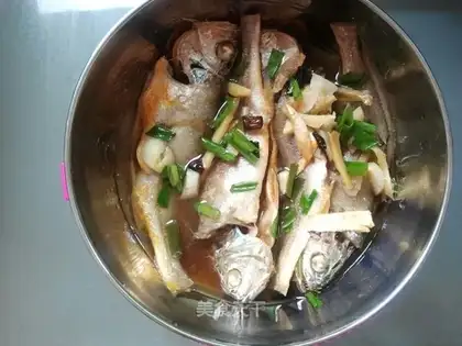 Cleaning up onions, little butterfish