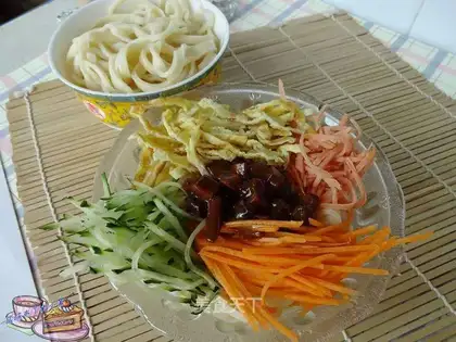 Fried noodles