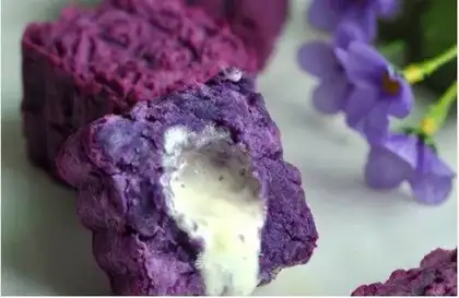 Baked ice cream potatoes