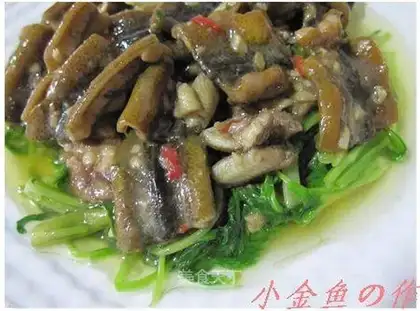 stir-fried rice eel with water cabbage