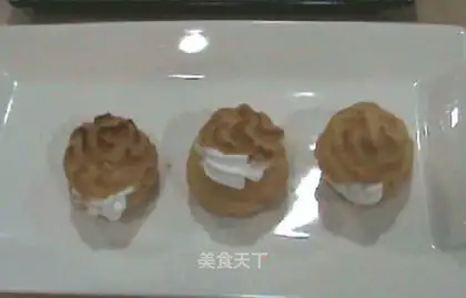 cream puffs
