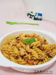 stir-fried pasta with mushroom and shrimp