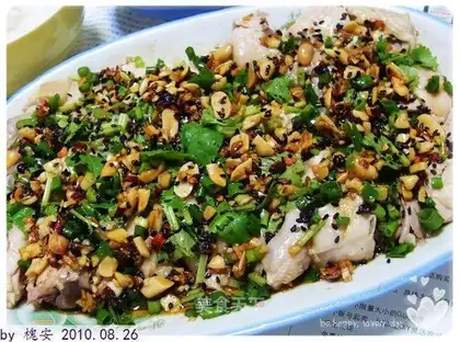 Sichuan-style fragrant and tender saliva chicken