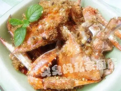 Fried crab in the typhoon shelter