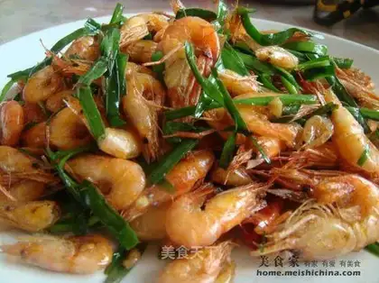 stir-fried river shrimp with leeks