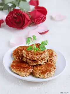 Lotus Cake with Red Wine Sauce