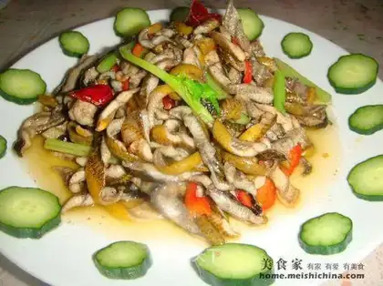 Celery eel shredded