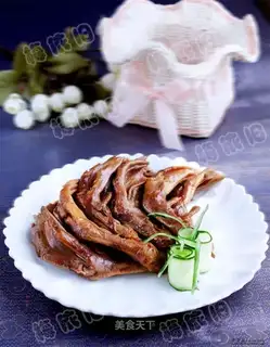 stewed duck feet