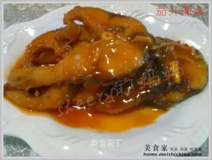 Smoked fish in tomato sauce