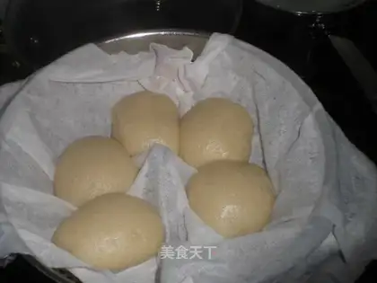 Steaming steamed buns for the second time