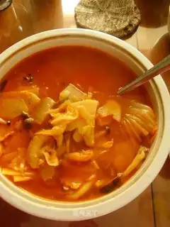 Spicy cabbage and tofu soup