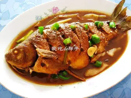 Crucian carp in bean paste