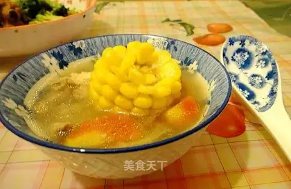 Corn radish chicken soup