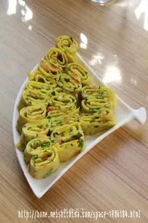 Onions of ham and egg pancakes