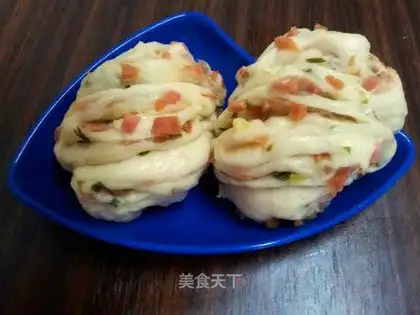 Onion ham rolls