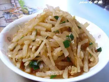 Hot cabbage and radish