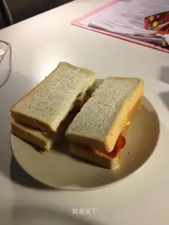 Lunch meat sandwich