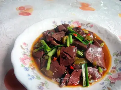 Spicy pig blood