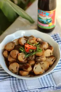 Pelican mushrooms