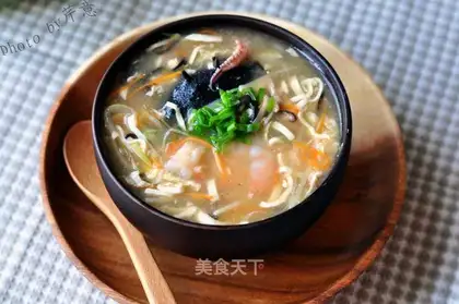 Spicy seafood soup