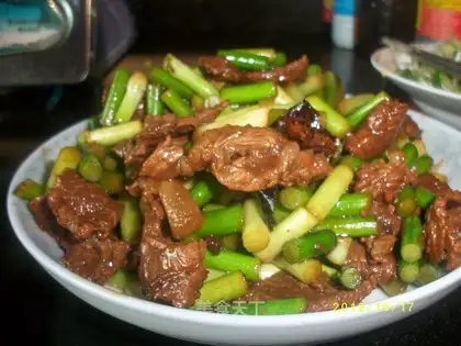 Garlic beef