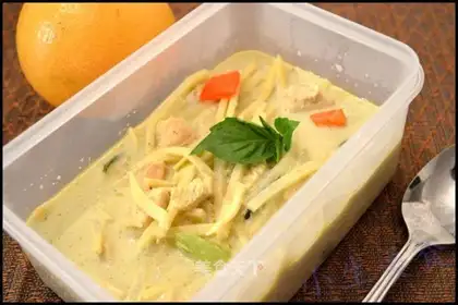 Thai green curry chicken