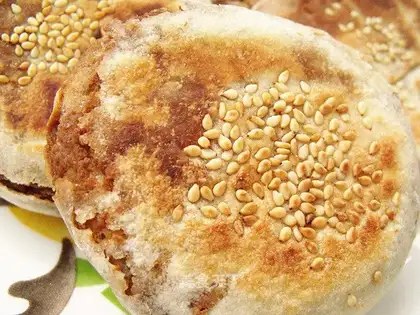 Sesame sauce pancakes