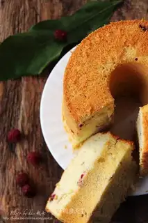 Yogurt chili cake
