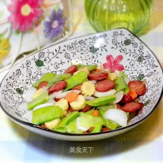 Vegetable fried hot dogs