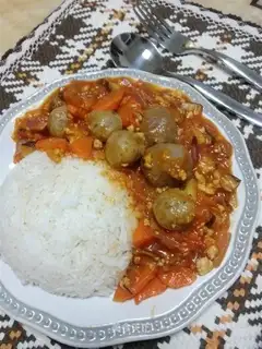 It's tasting meatball rice