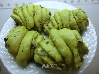 Precious jade rolls