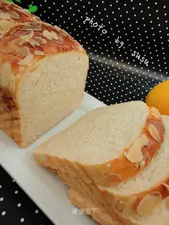 Almond milk toast