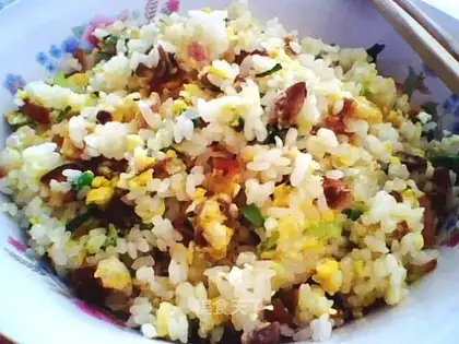 Pork elbow egg fried rice