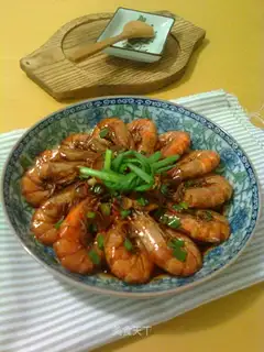 Shrimp with red oil