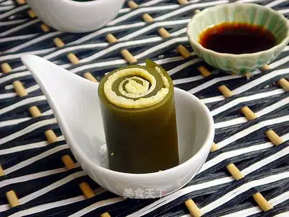 Sea belt egg rolls