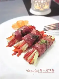 Taste bacon rolls