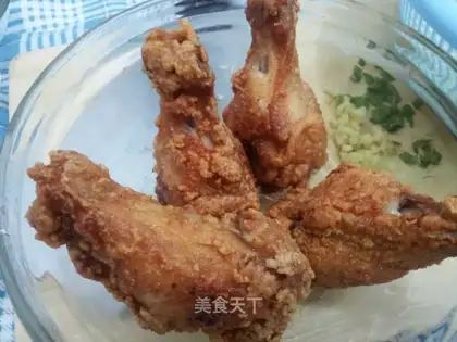 Garlic fried chicken wings