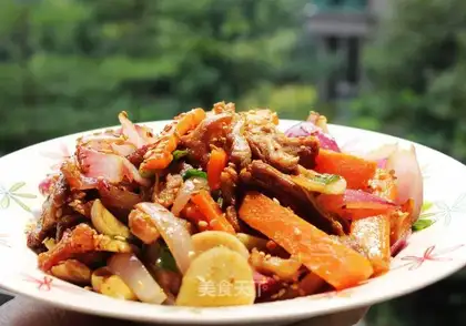 ♪ And the goat meat ♪
