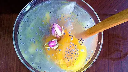The silver of fresh fruit
