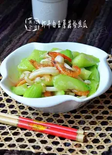 Shrimp-dried white mushrooms and silk melons