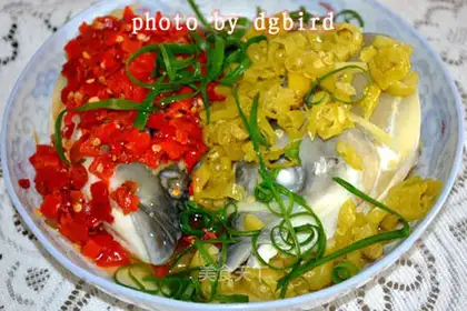 Double pepper steamed fish head