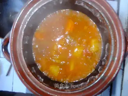 Tomato beef soup